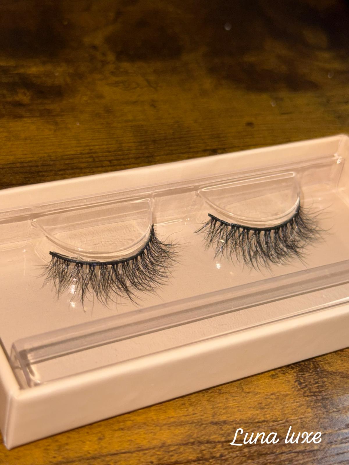 Luna Luxe lashes
